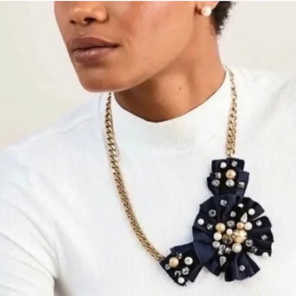 NIB Stella & Dot French Twist Statement Necklace - Picture 1 of 4